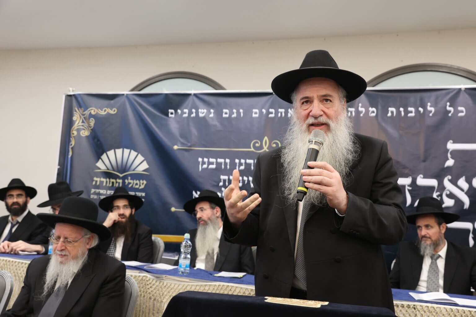 המרא דאתרא הגר"א זכותא שליט"א